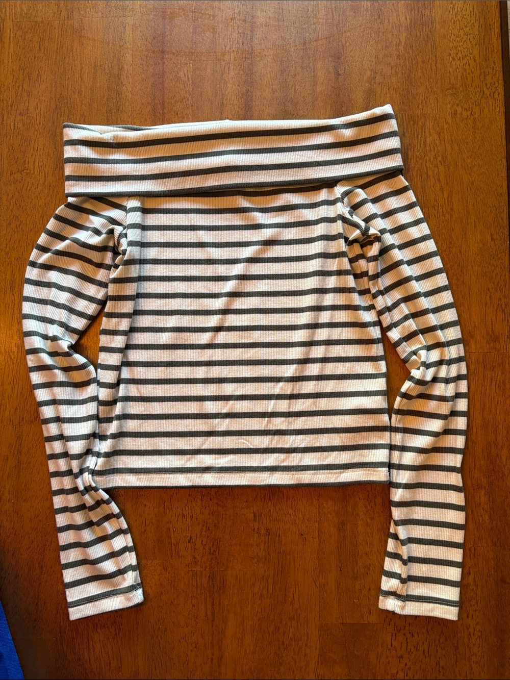 American Eagle Striped Off-Shoulder Long Sleeve Top in Cream and Black